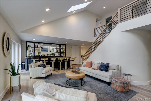 12 Combes Avenue, Rockville Centre, NY 11570