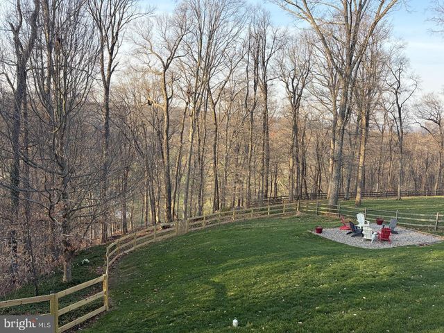 9 LOCHWYND CT, Phoenix, MD 21131