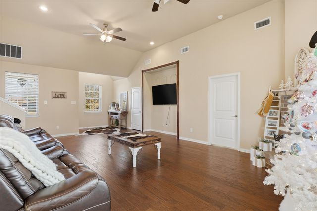 1720 Elk Run Drive, Stephenville, TX 76401