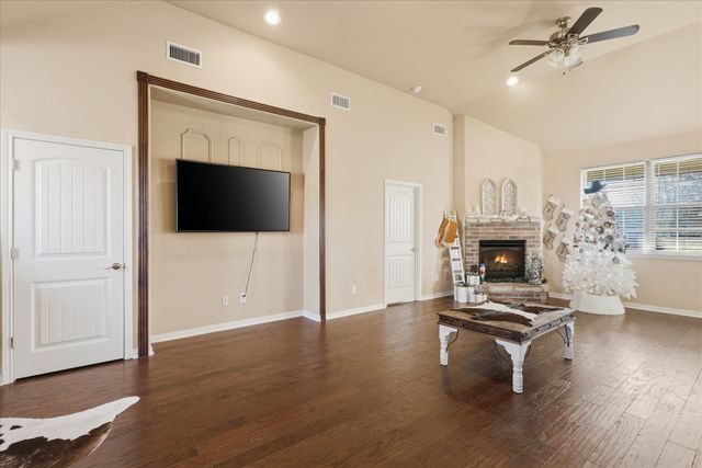 1720 Elk Run Drive, Stephenville, TX 76401