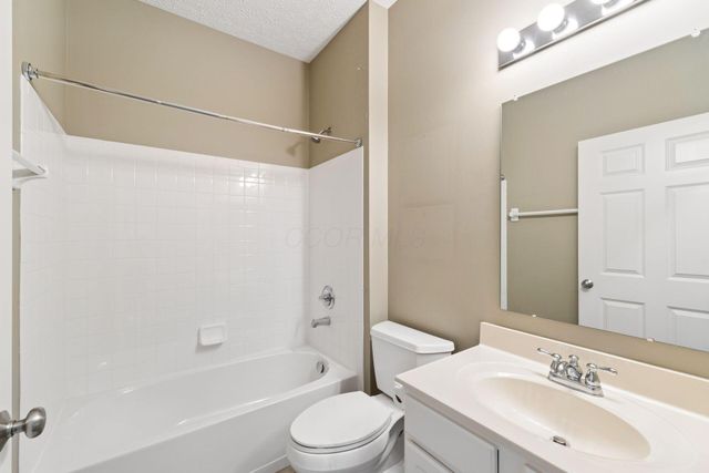 5295 Abby Gate Avenue, Westerville, OH 43081