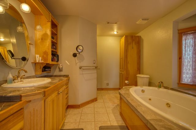 3858 Mundell Road, Eureka Springs, AR 72631