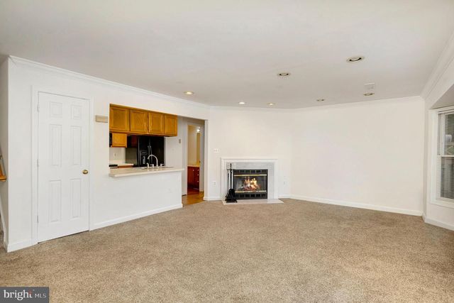 12158 SALEMTOWN DR, Woodbridge, VA 22192