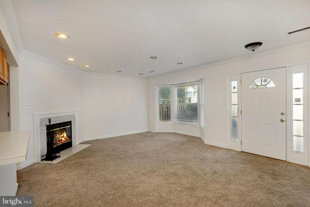 12158 SALEMTOWN DR, Woodbridge, VA 22192