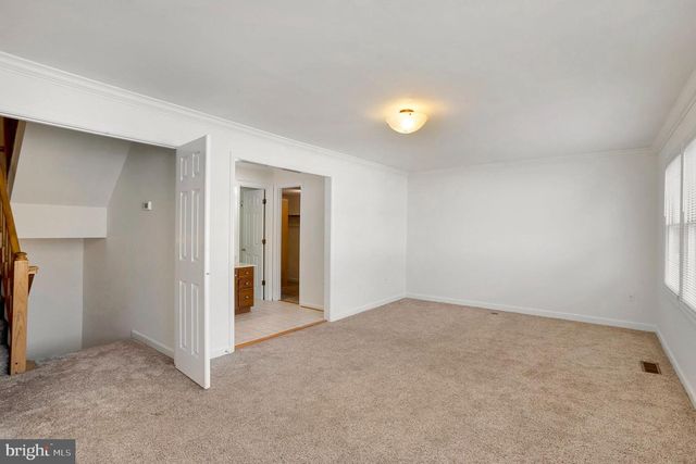 12158 SALEMTOWN DR, Woodbridge, VA 22192