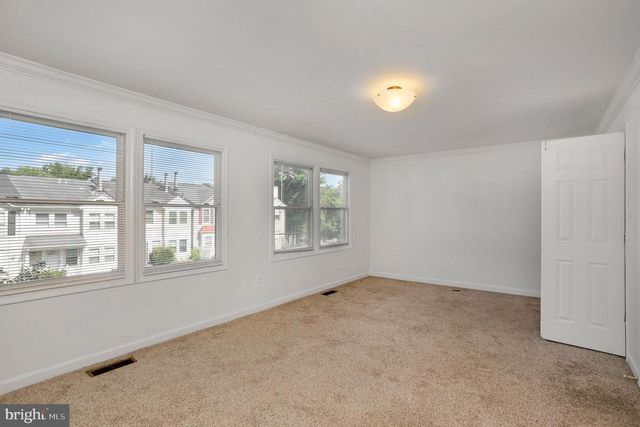 12158 SALEMTOWN DR, Woodbridge, VA 22192