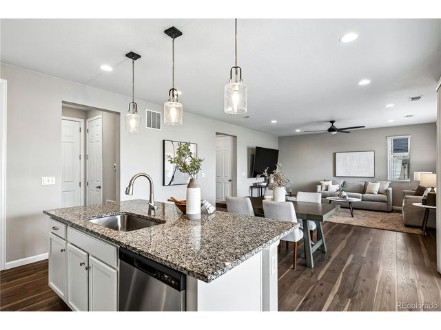 8053 Adams Fork Ave, Littleton, CO 80125