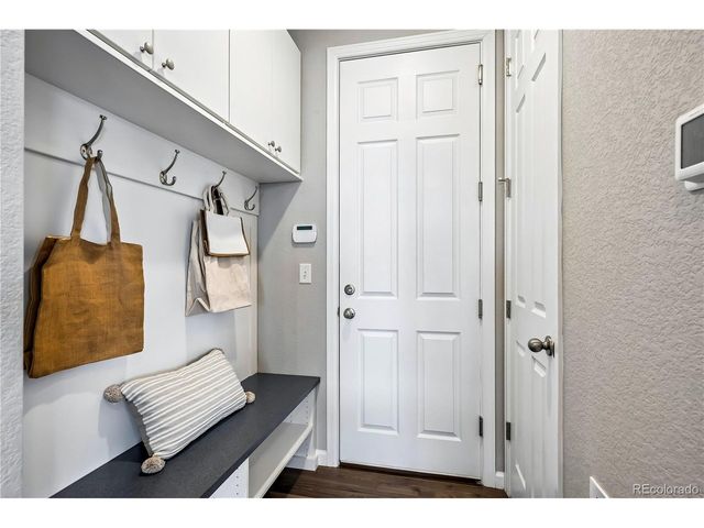 8053 Adams Fork Ave, Littleton, CO 80125