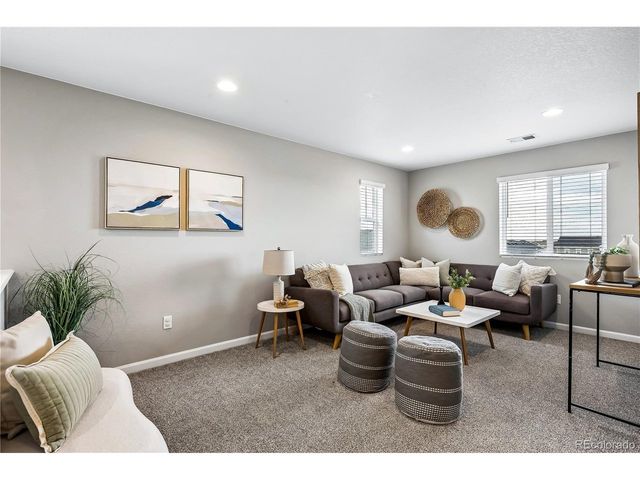 8053 Adams Fork Ave, Littleton, CO 80125