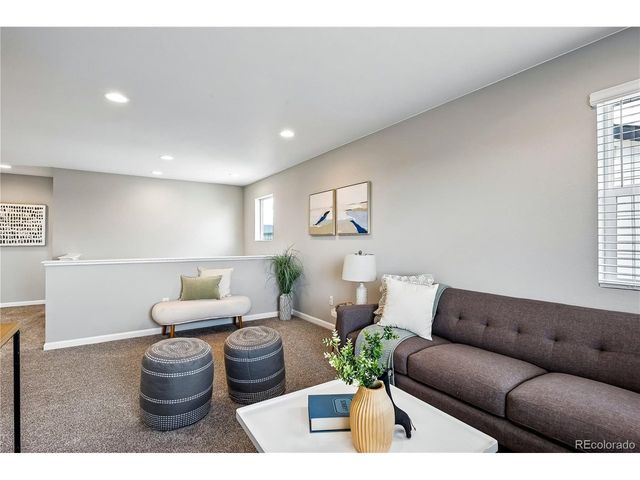 8053 Adams Fork Ave, Littleton, CO 80125