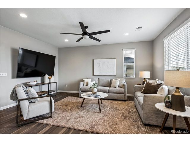 8053 Adams Fork Ave, Littleton, CO 80125