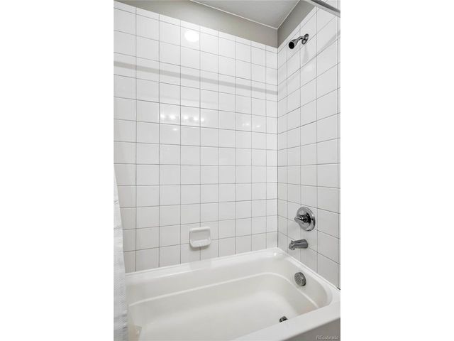 8053 Adams Fork Ave, Littleton, CO 80125