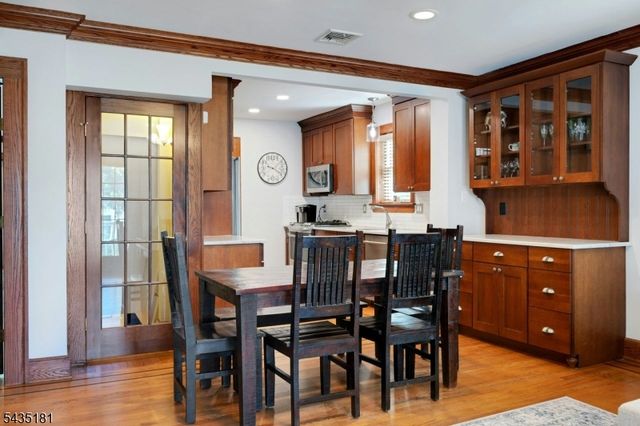 62 Southern Slope Dr, Millburn Twp., NJ 07041