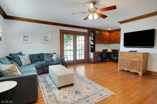 62 Southern Slope Dr, Millburn Twp., NJ 07041