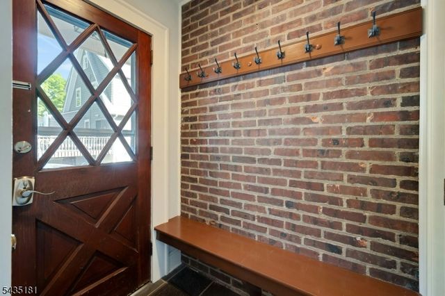 62 Southern Slope Dr, Millburn Twp., NJ 07041