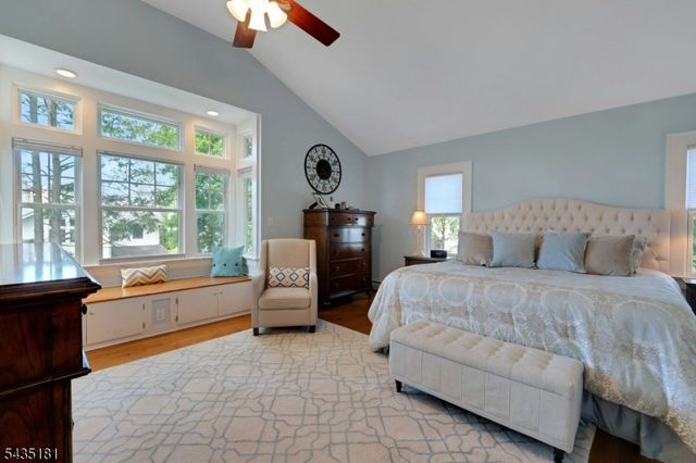 62 Southern Slope Dr, Millburn Twp., NJ 07041