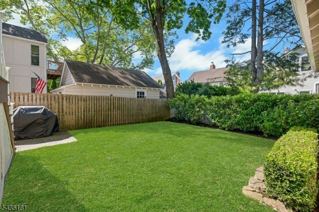 62 Southern Slope Dr, Millburn Twp., NJ 07041