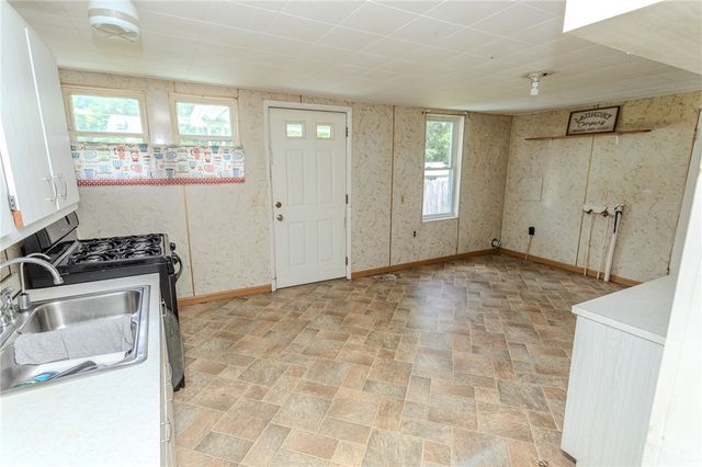 3 Pottstown St, Dunbar, PA 15431