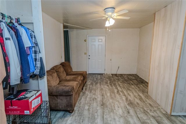 3 Pottstown St, Dunbar, PA 15431