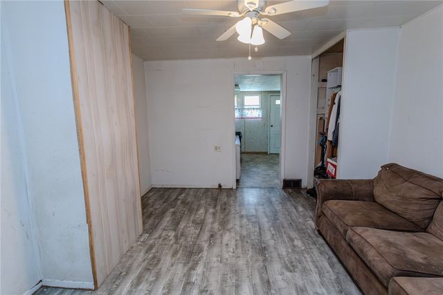 3 Pottstown St, Dunbar, PA 15431