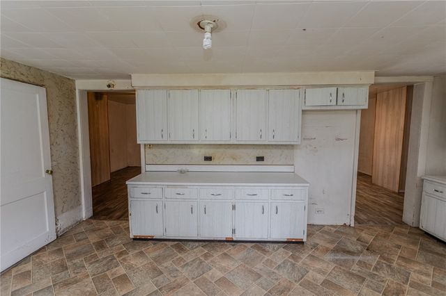 3 Pottstown St, Dunbar, PA 15431