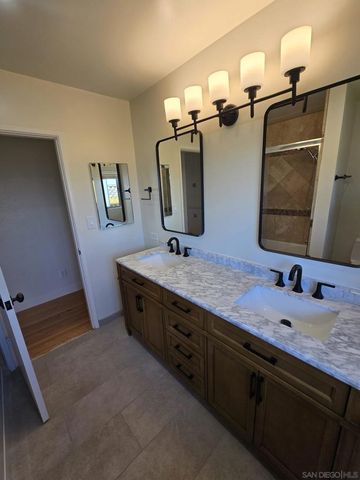 5531 Ladybird Ln, La Jolla, CA 92037