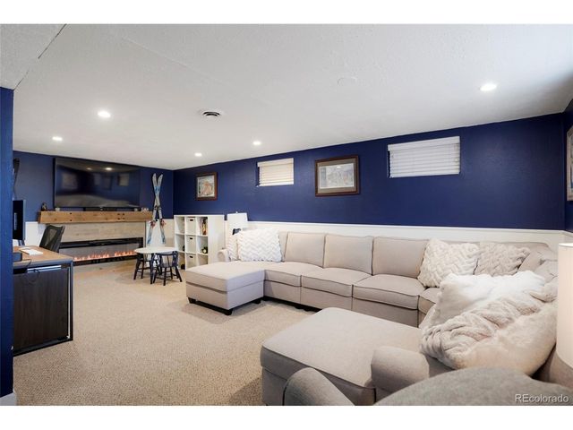 6607 Eaton St, Arvada, CO 80003