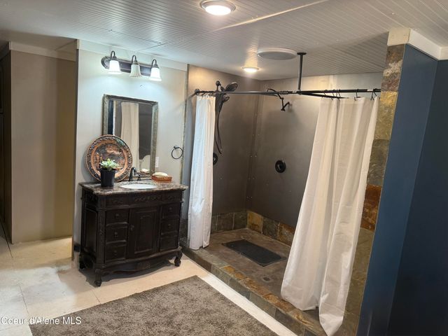 11776 N Hauser Lake RD, SPC 6, Hauser, ID 83854