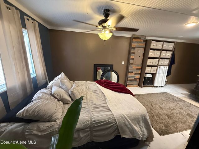 11776 N Hauser Lake RD, SPC 6, Hauser, ID 83854