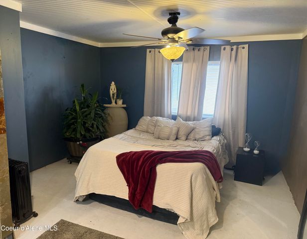 11776 N Hauser Lake RD, SPC 6, Hauser, ID 83854