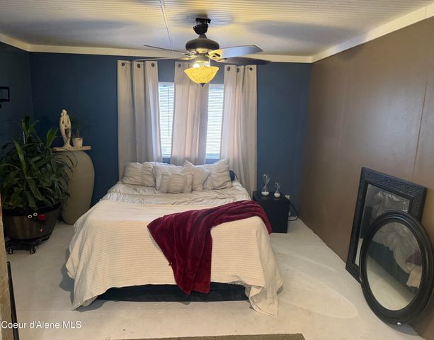 11776 N Hauser Lake RD, SPC 6, Hauser, ID 83854