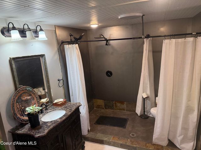 11776 N Hauser Lake RD, SPC 6, Hauser, ID 83854