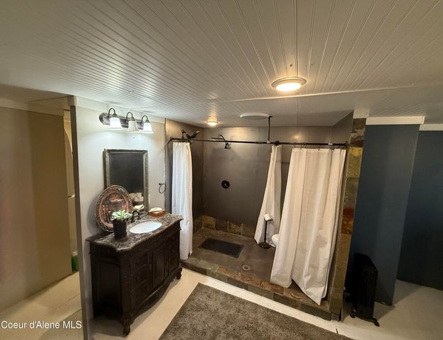 11776 N Hauser Lake RD, SPC 6, Hauser, ID 83854