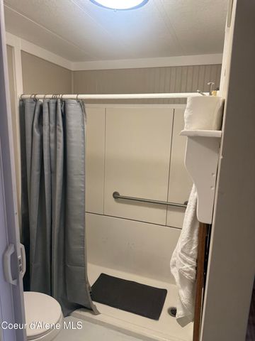 11776 N Hauser Lake RD, SPC 6, Hauser, ID 83854