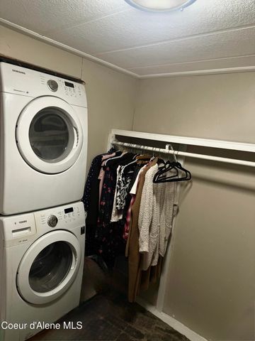 11776 N Hauser Lake RD, SPC 6, Hauser, ID 83854