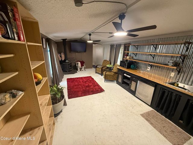 11776 N Hauser Lake RD, SPC 6, Hauser, ID 83854