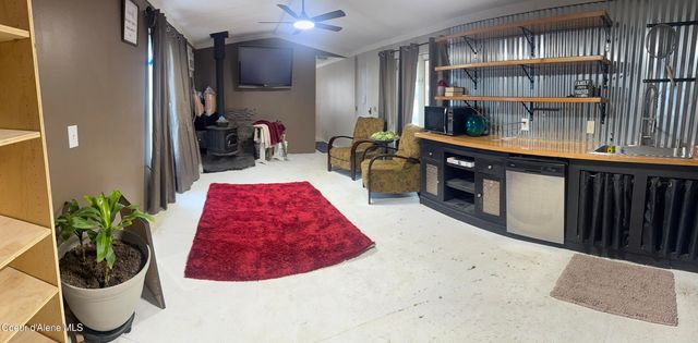 11776 N Hauser Lake RD, SPC 6, Hauser, ID 83854