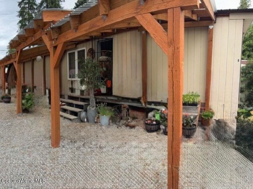 11776 N Hauser Lake RD, SPC 6, Hauser, ID 83854