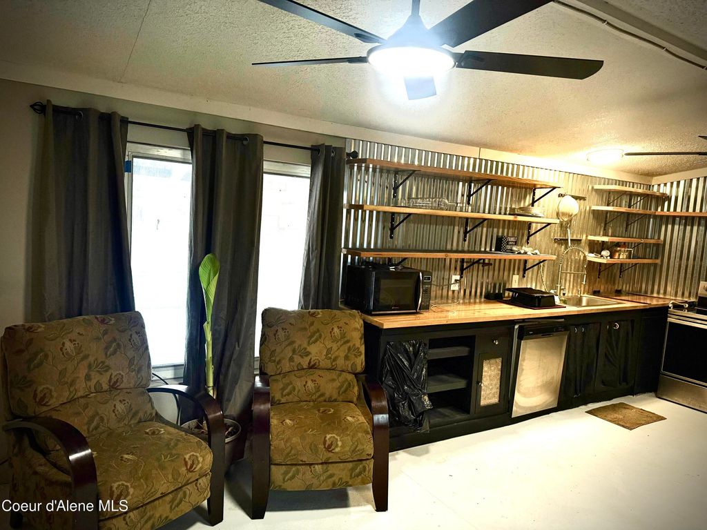 11776 N Hauser Lake RD, SPC 6, Hauser, ID 83854 photo 4