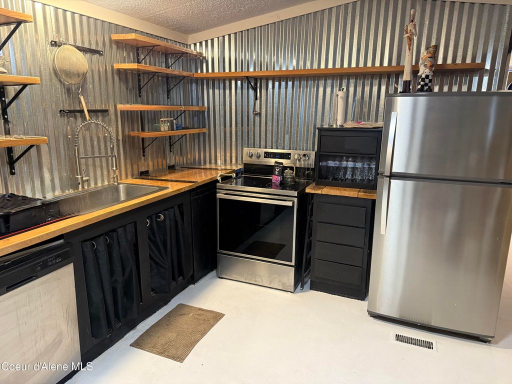 11776 N Hauser Lake RD, SPC 6, Hauser, ID 83854 photo 6