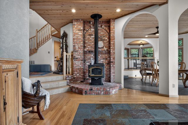 1914 War Hawk Way, Arnold, CA 95223