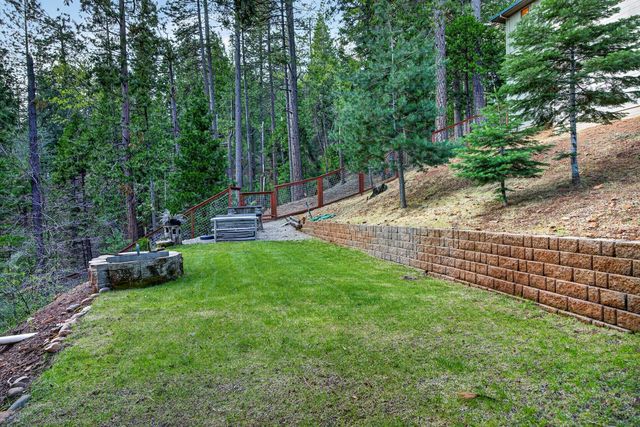 1914 War Hawk Way, Arnold, CA 95223