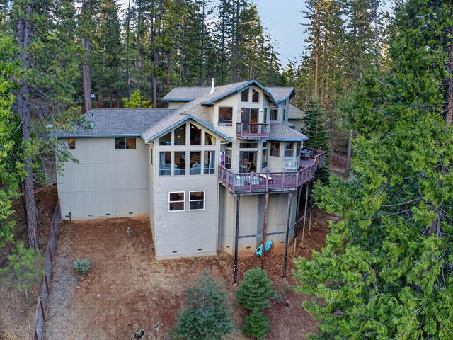 1914 War Hawk Way, Arnold, CA 95223
