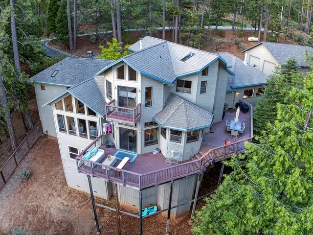 1914 War Hawk Way, Arnold, CA 95223