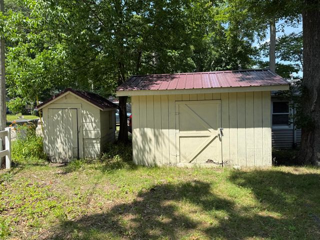 141 S Beechwood Drive SW, Stanton, MI 48888
