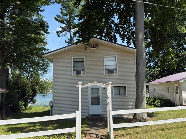 141 S Beechwood Drive SW, Stanton, MI 48888