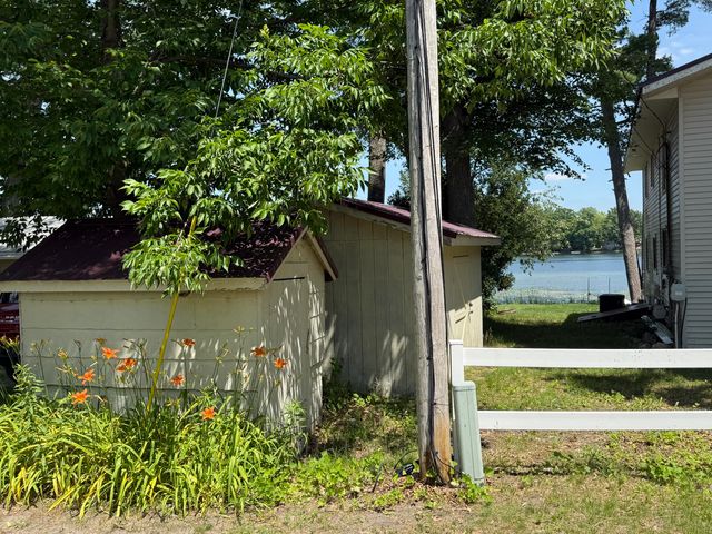 141 S Beechwood Drive SW, Stanton, MI 48888