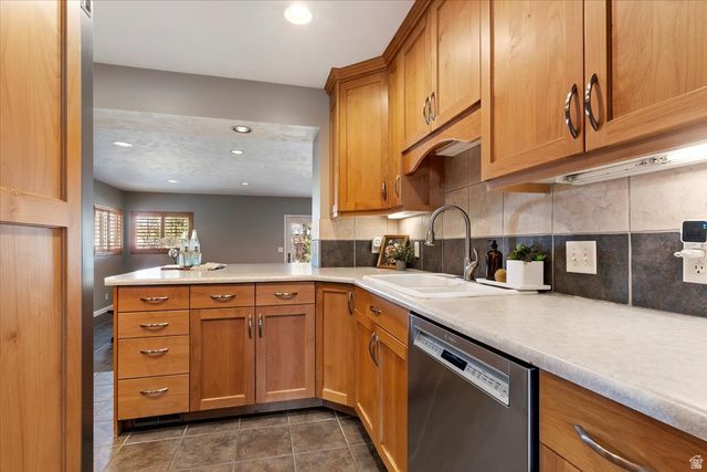 2841 E LOUISE AVE, Millcreek, UT 84109