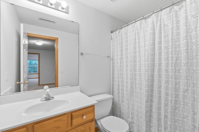 3936 Everest Lane N, Plymouth, MN 55446