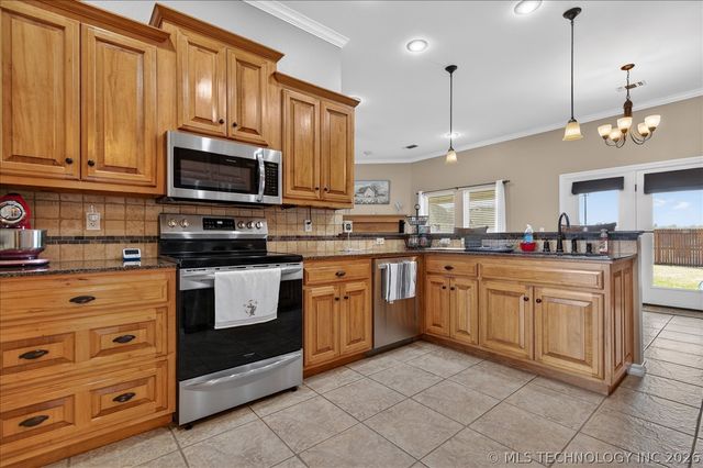 919 Terri Drive, Bartlesville, OK 74006